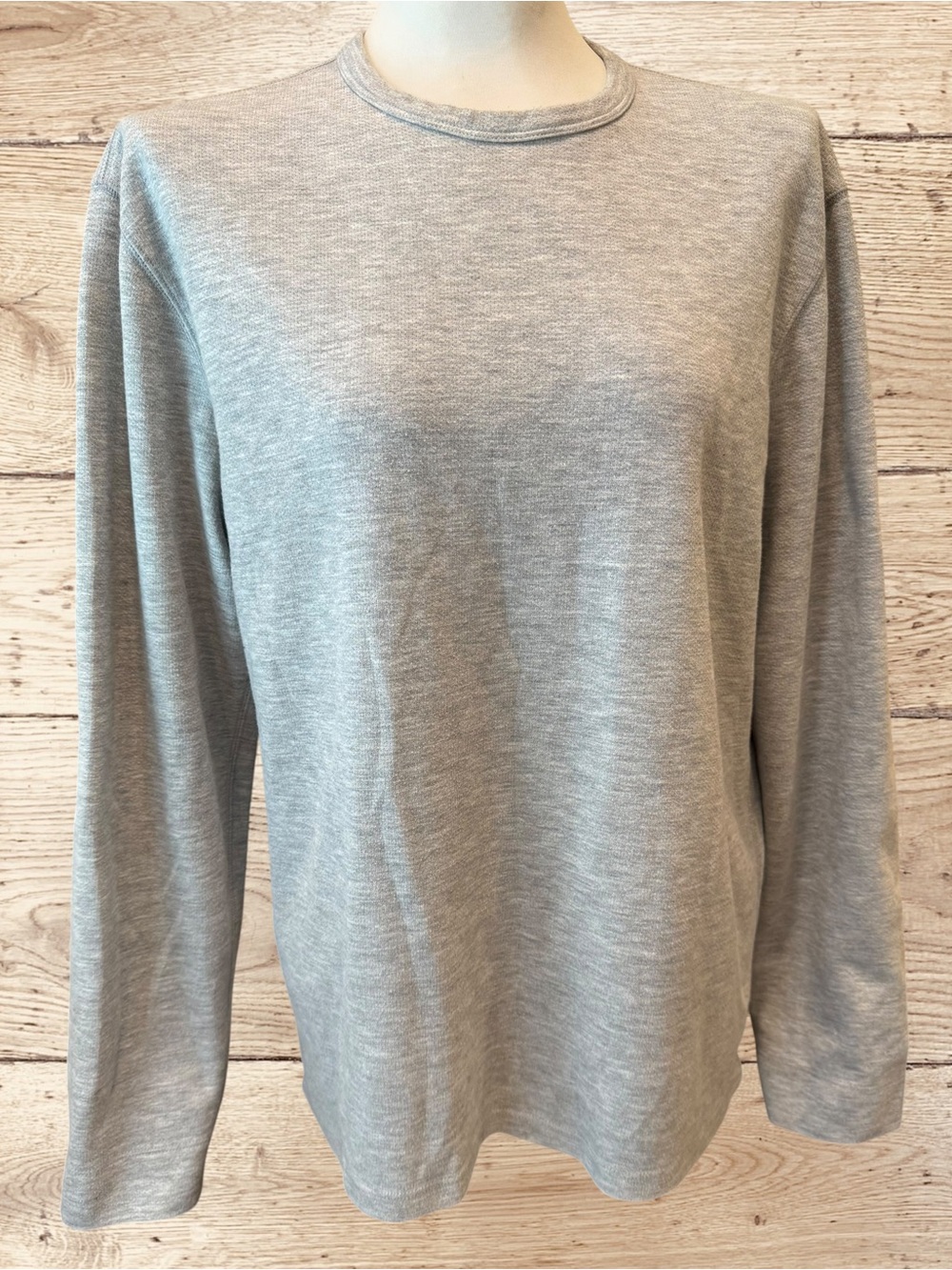 GAP Men’s Large Gray Athletic Fit Long Sleeve Crewneck Shirt